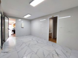 Local comercial en venta en Palau-solità i Plegamans