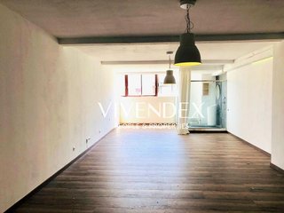 Local comercial en venta en El Parc i la Llacuna del Poblenou en Barcelona