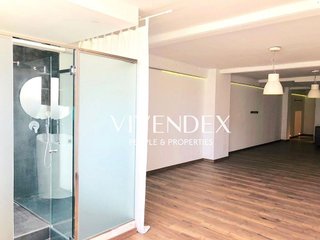 Local comercial en venta en El Parc i la Llacuna del Poblenou en Barcelona