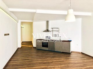 Local comercial en venta en El Parc i la Llacuna del Poblenou en Barcelona