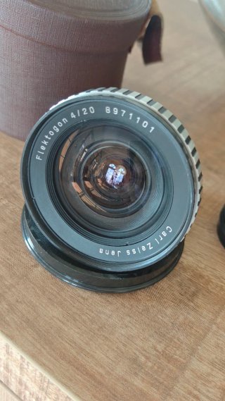 Carl Zeiss Flektogon 20mm f4