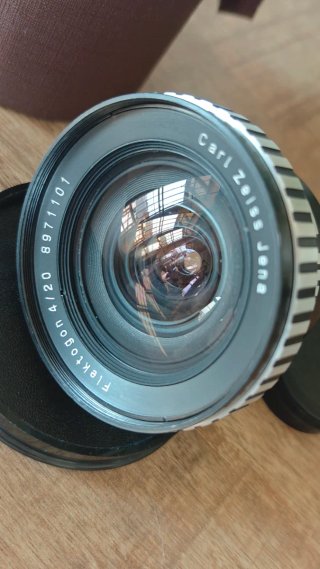 Carl Zeiss Flektogon 20mm f4