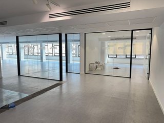 Oficina en alquiler en Les Corts en Barcelona