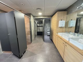 Oficina en alquiler en Les Corts en Barcelona