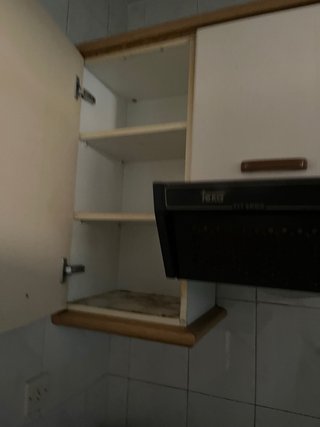 Cocina modular blanca y negra