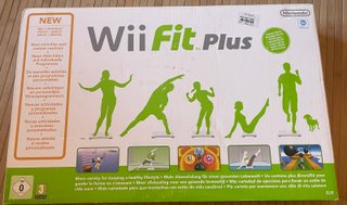 Nintendo Wii negra + 2 mandos + Wii Fit + juegos