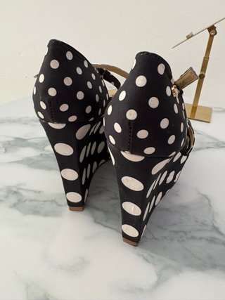 Scarpe Moschino Pois Nere e Bianche