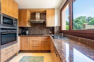 Piso en venta en El Padrón - El Velerín - Voladilla en Estepona