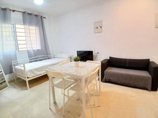 Estudio en alquiler en El Molinillo - Capuchinos en Málaga