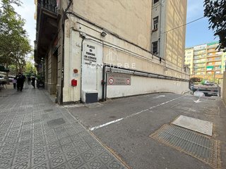 Garaje en venta en L'Antiga Esquerra de l'Eixample en Barcelona