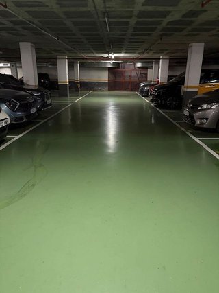 Garaje en venta en La Vall d'Hebron en Barcelona