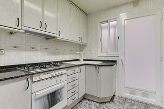 Piso en alquiler en El Camp de l'Arpa del Clot en Barcelona