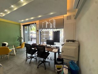 Local comercial en alquiler en Les Corts en Barcelona