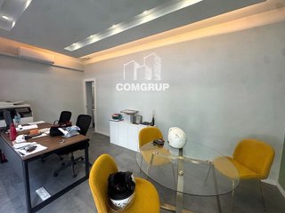 Local comercial en alquiler en Les Corts en Barcelona