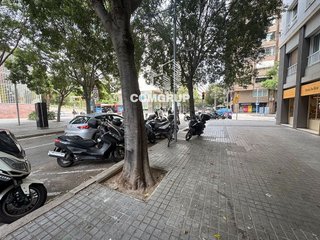 Local comercial en alquiler en Les Corts en Barcelona