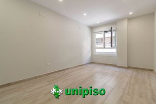 Piso en alquiler en Palos de Moguer en Madrid