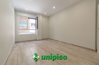 Piso en alquiler en Palos de Moguer en Madrid
