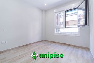 Piso en alquiler en Palos de Moguer en Madrid