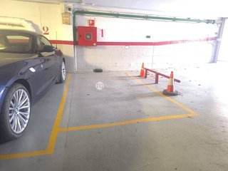 Garaje en venta en La Maternitat i Sant Ramon en Barcelona