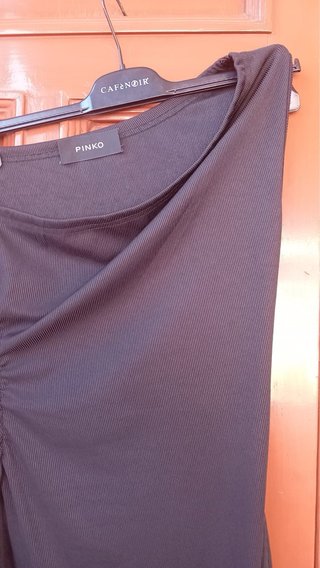Abito Pinko nero con rouches