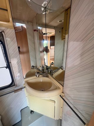 Caravana Adria - 750 kg