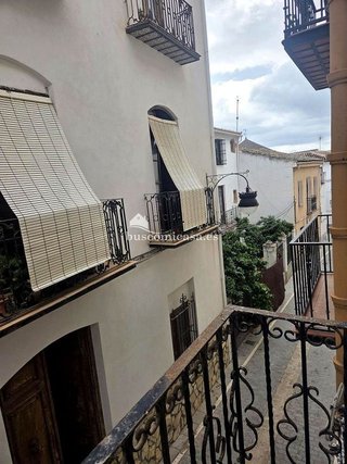 Casa adosada en venta en Alcaudete