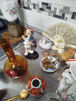 Maletín con Souvenirs Variados