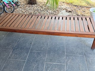 Tumbona de madera IKEA (cojín no incluido)