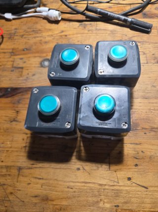 4 Pulsadores Schneider Electric