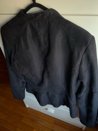 Casaco preto, veste ate L