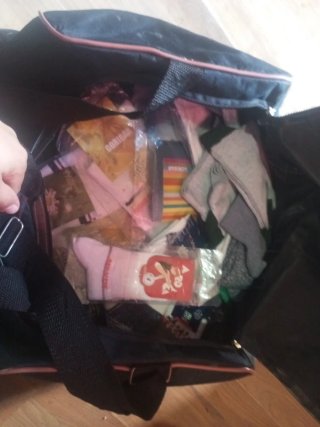 Calcetines de niño y hombrey medias y de mujer