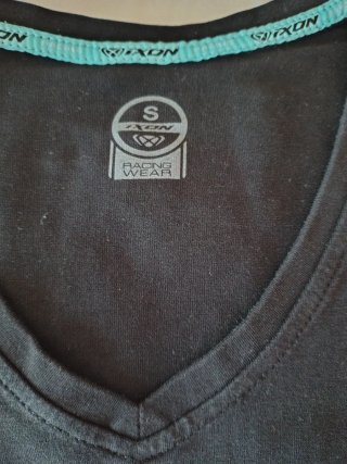 Camiseta de mujer marca Ixon