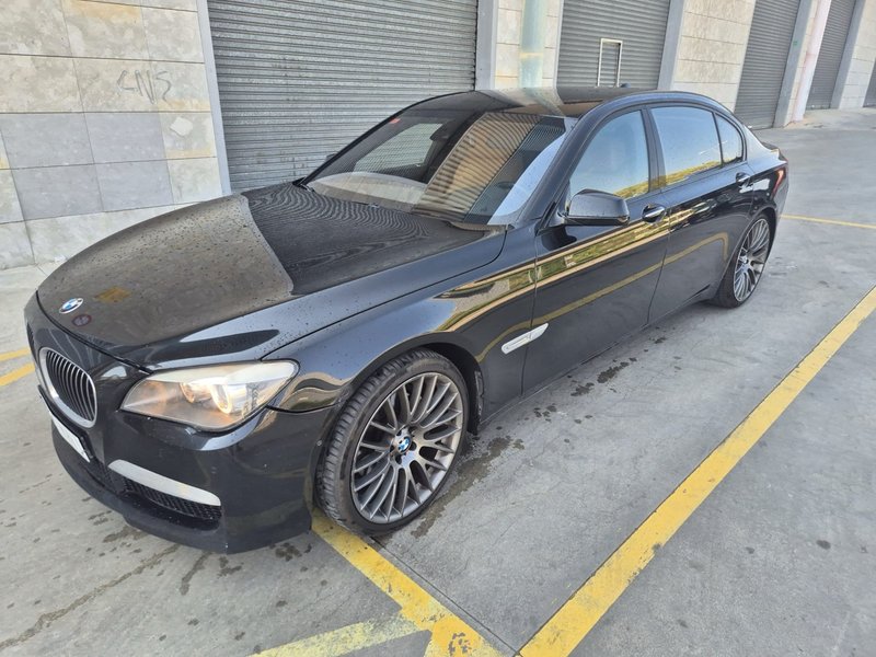 BMW Serie 7 2011 - foto 1
