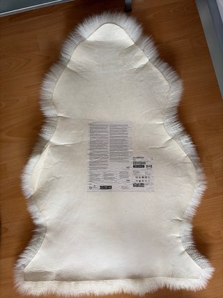 Alfombra Piel Oveja IKEA ULLERSLEV Hueso