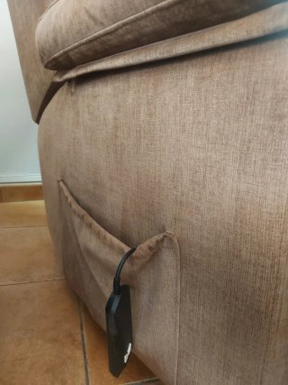 Sofá reclinable eléctrico marrón claro