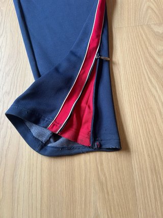 Conjunto deportivo Luanvi azul marino y rojo
