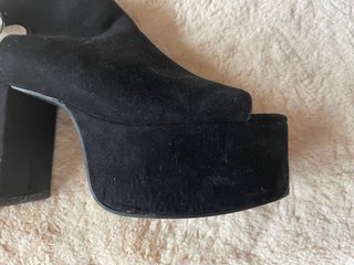 Sandalias Pull&Bear plataforma negras T.35