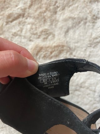 Sandalias Pull&Bear plataforma negras T.35