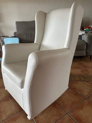 Sillón de lactancia blanco