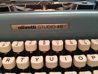 Máquina de escribir Olivetti Studio 46
