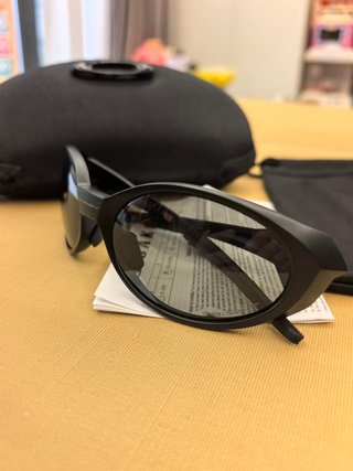Gafas de sol Oakley polarizadas negras