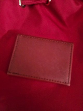 Necessaire/saco Guess Vermelha Dourada