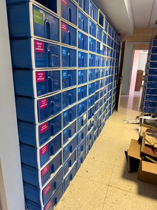 Cajas de plástico para almacenaje 605 unidades