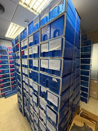 Cajas de plástico para almacenaje 605 unidades