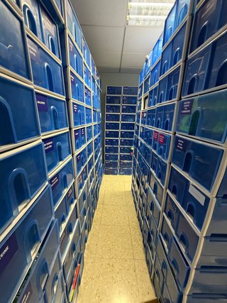 Cajas de plástico para almacenaje 605 unidades
