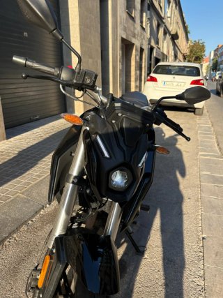 VOGUE 125R Moto Naked Negra