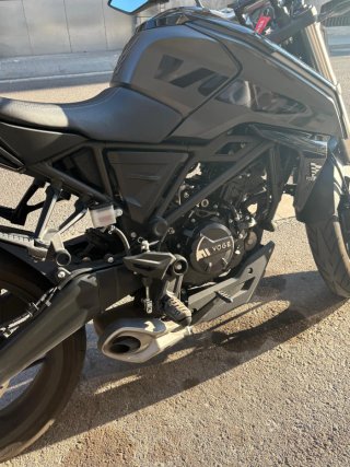 VOGUE 125R Moto Naked Negra