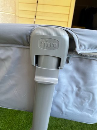 Cuna colecho Chicco gris