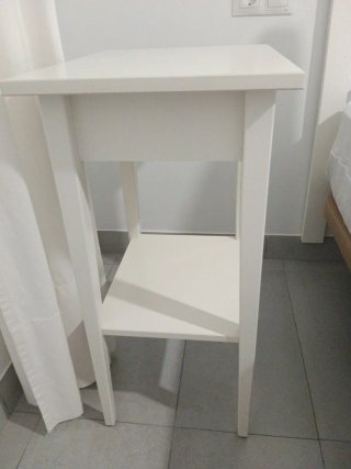Mesita de noche Ikea blanca