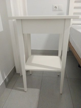 Mesita de noche Ikea blanca